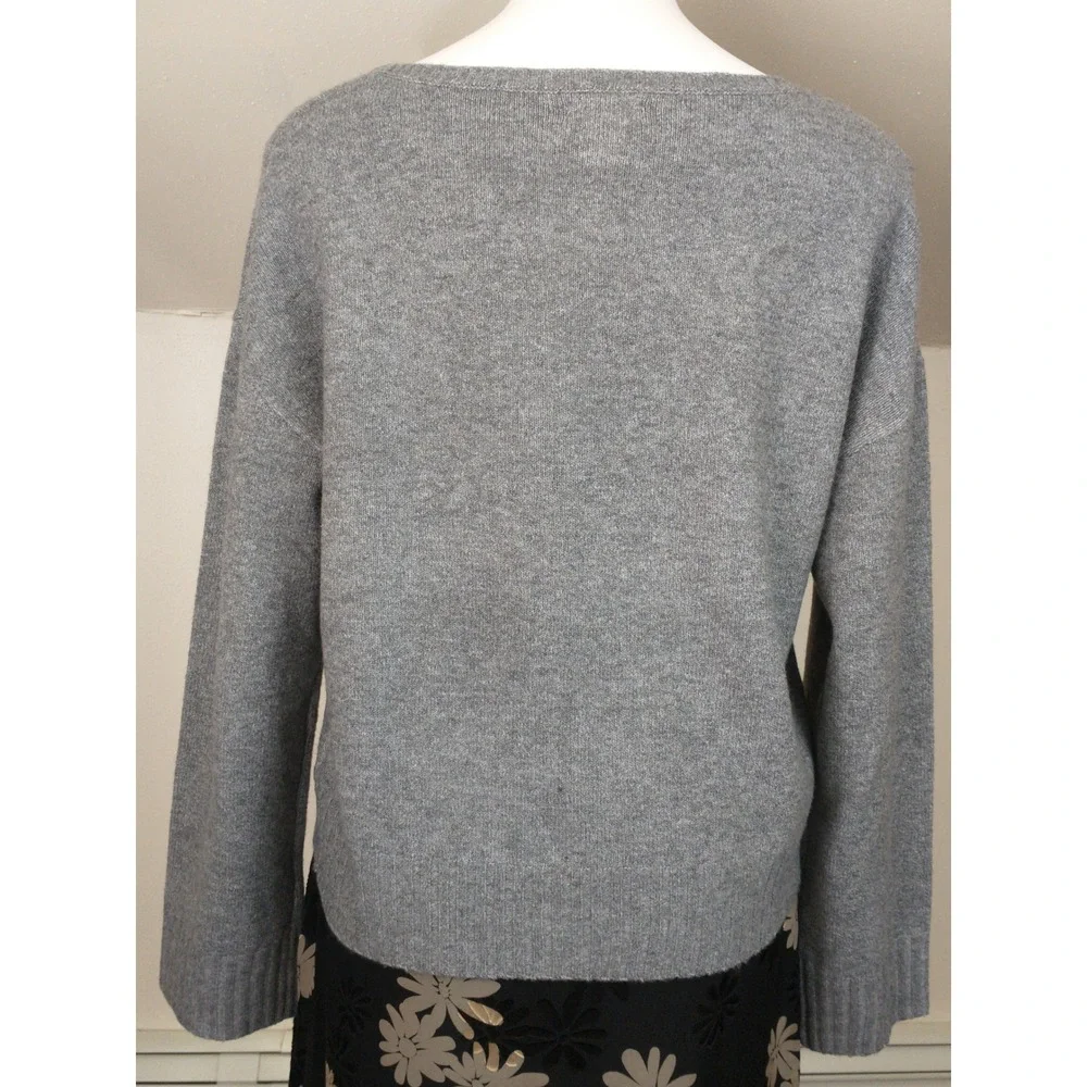 Haute Hippie Cottagecore Grey Floral Butterfly Embroidered Sweater Womens L - Picture 5 of 12